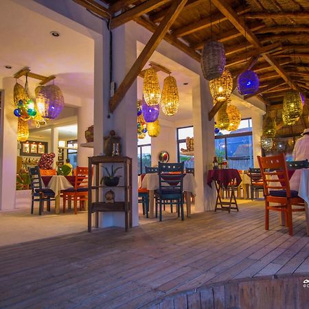 El Fuerte Beach Apartments มาอาอวล ภายนอก รูปภาพ