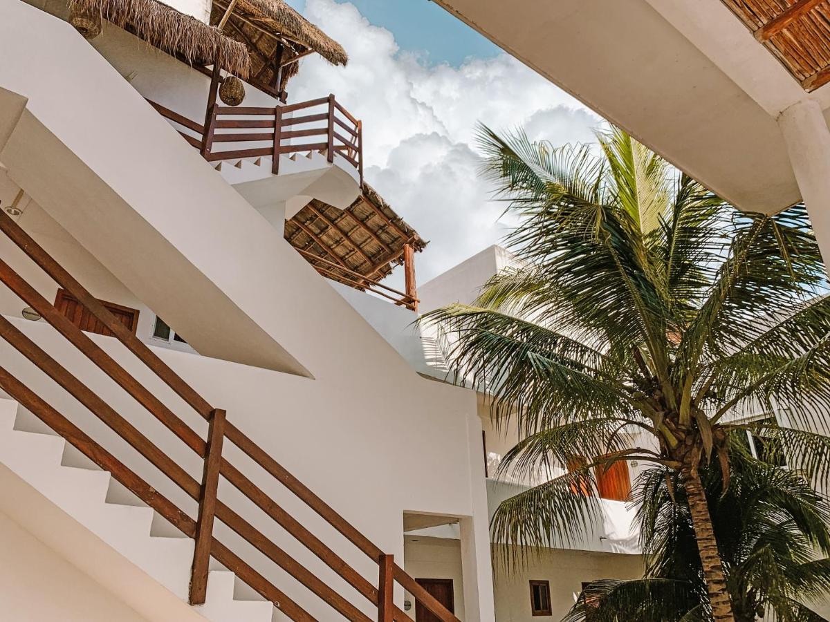 El Fuerte Beach Apartments มาอาอวล ภายนอก รูปภาพ