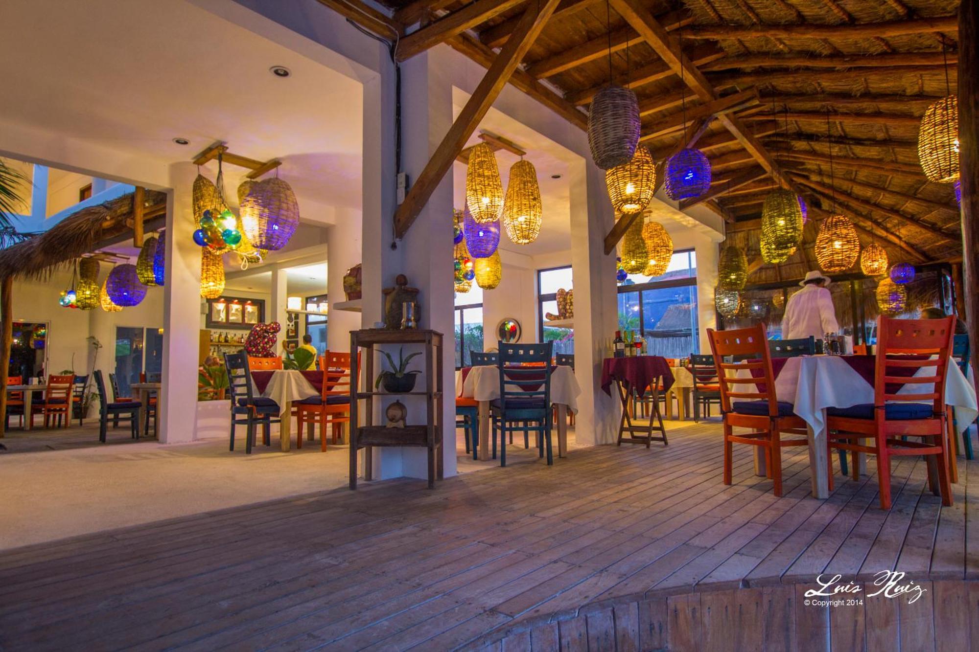 El Fuerte Beach Apartments มาอาอวล ภายนอก รูปภาพ